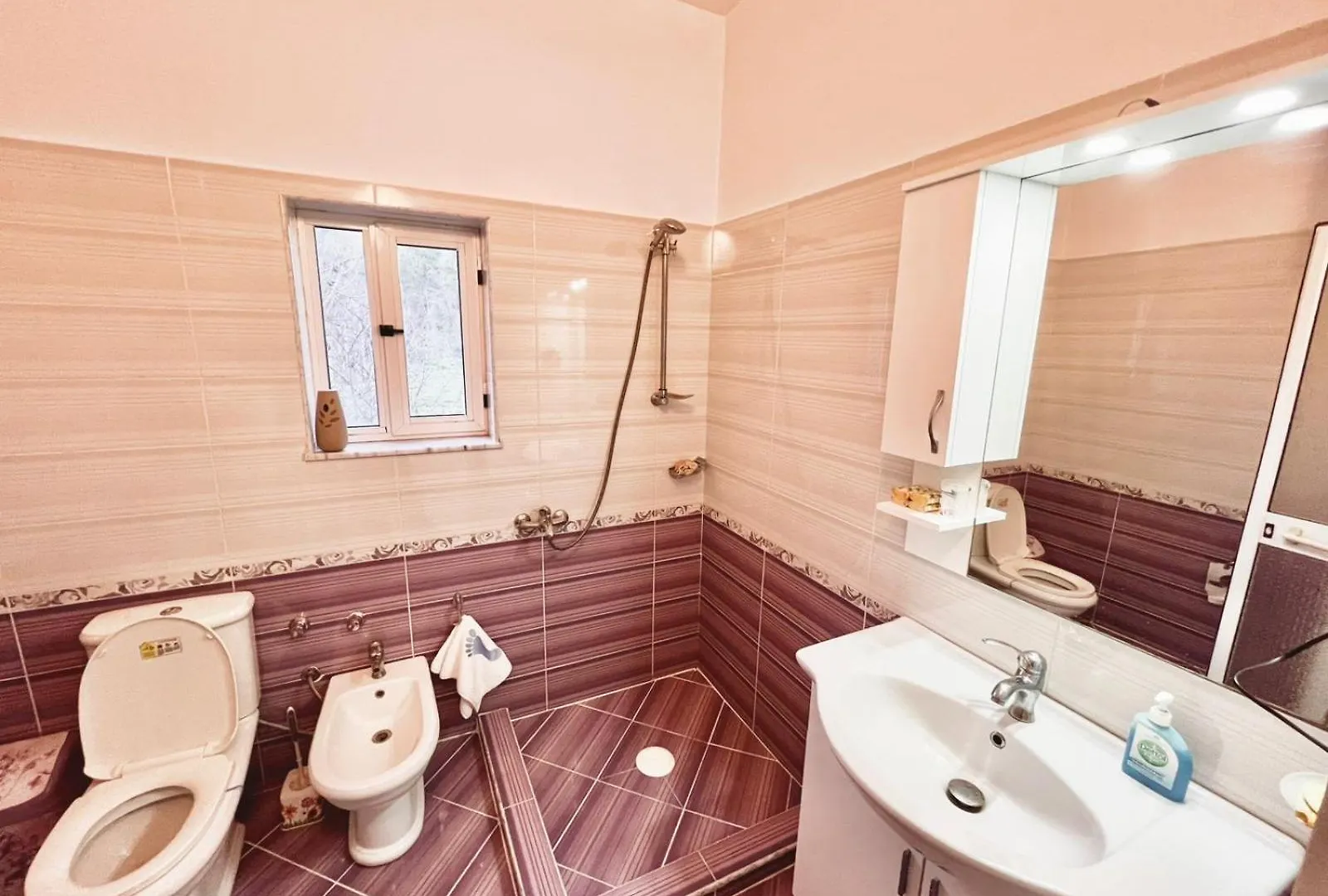 Vila Dy Bukurite Draç Villa